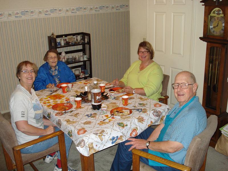 Picture 014.jpg - Thanksgiving- Carol's House